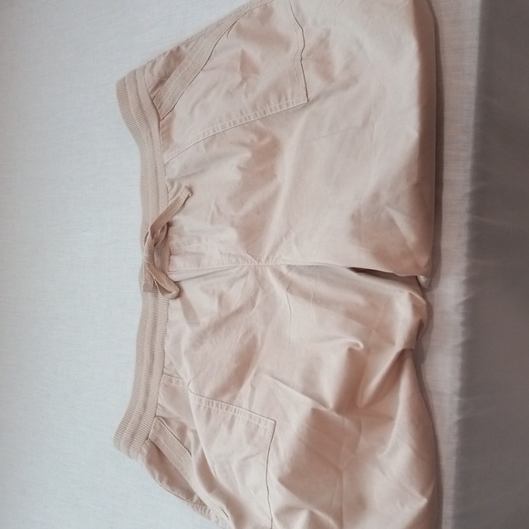 Capris Pants - Picture 3 of 10